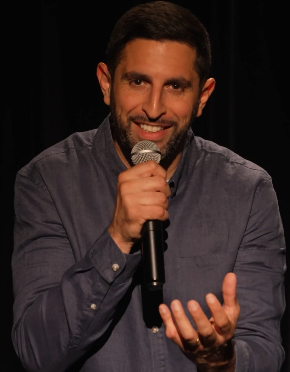 Naïm Zriouel sur scène · interprétation